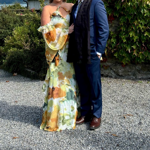 ASOS cross neck cold shoulder maxi dress with ruffles in abstract floral print - Picture 3 of 3